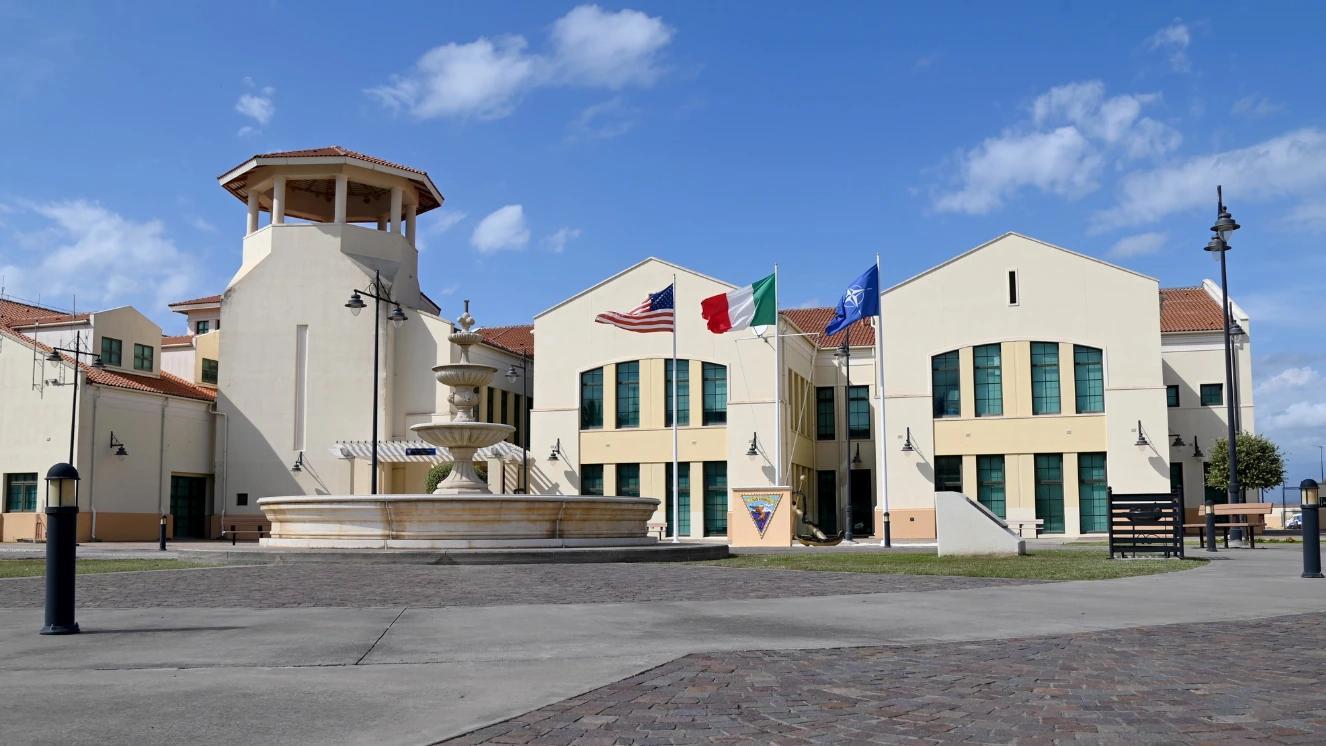What are the Military Bases in Italy?